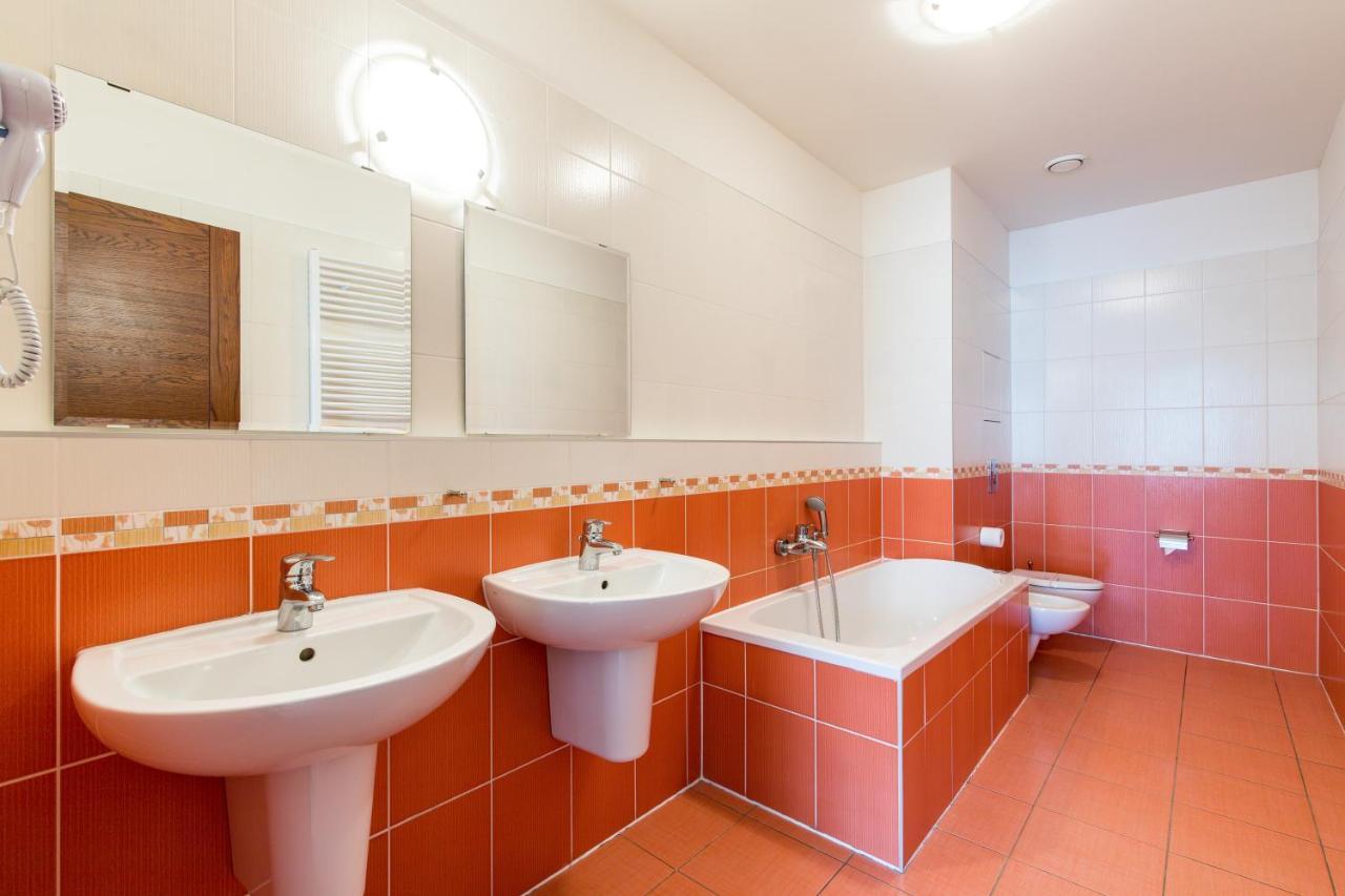 Rezidence Certovka Apartment Karlovy Vary Bagian luar foto